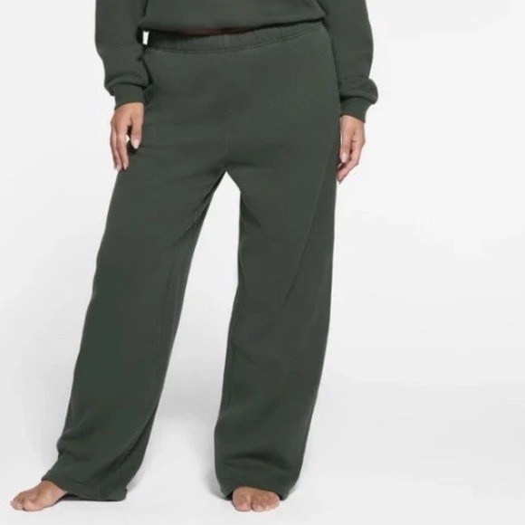 NWT SKIMS Cotton Fleece Classic Straight Leg Pant (large, spruce) - Picture 3 of 6